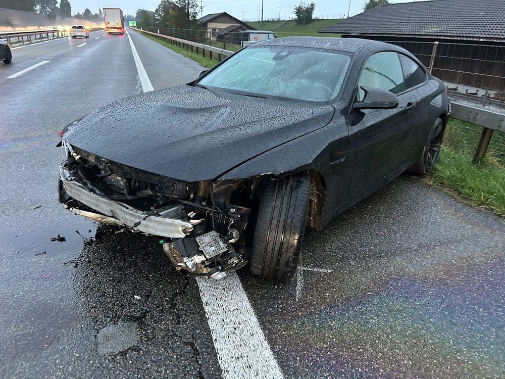 Selbstunfall auf A13 bei Widnau – Totalschaden