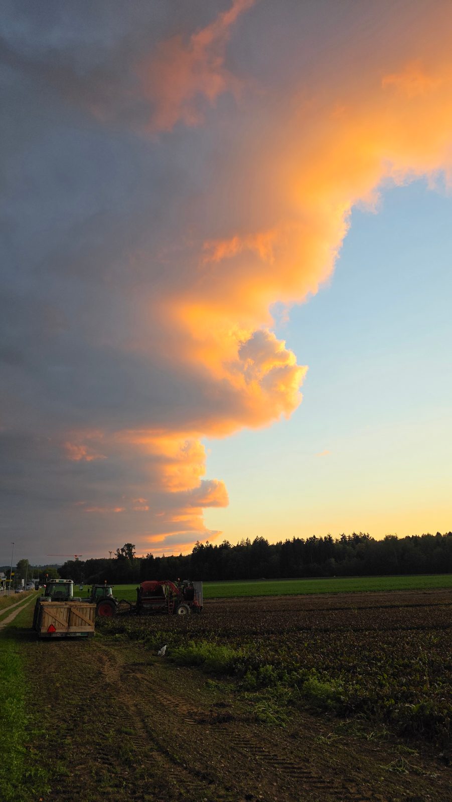Rote Wolkenstrasse